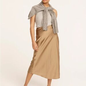 Gwyneth slip skirt size L.